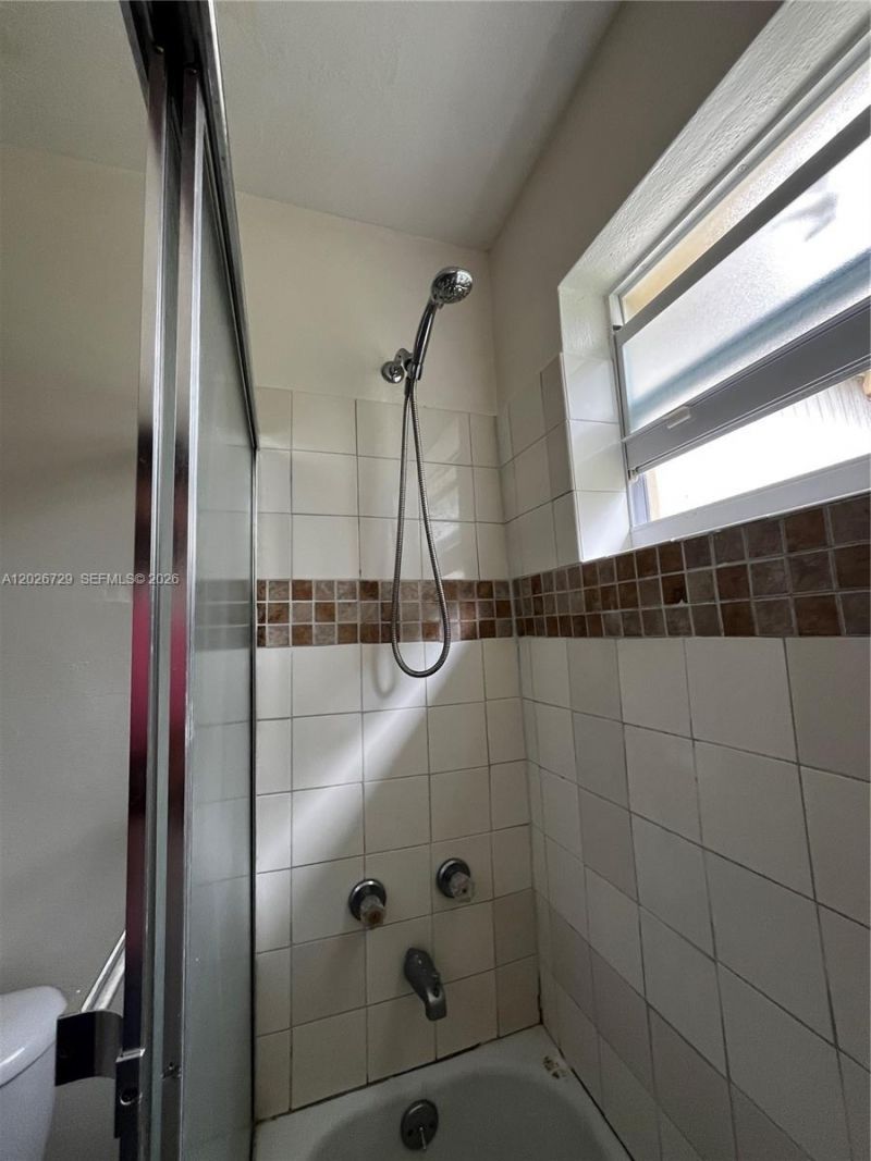 2420 NW 64th Ter , Sunrise, FL 33313 Photo