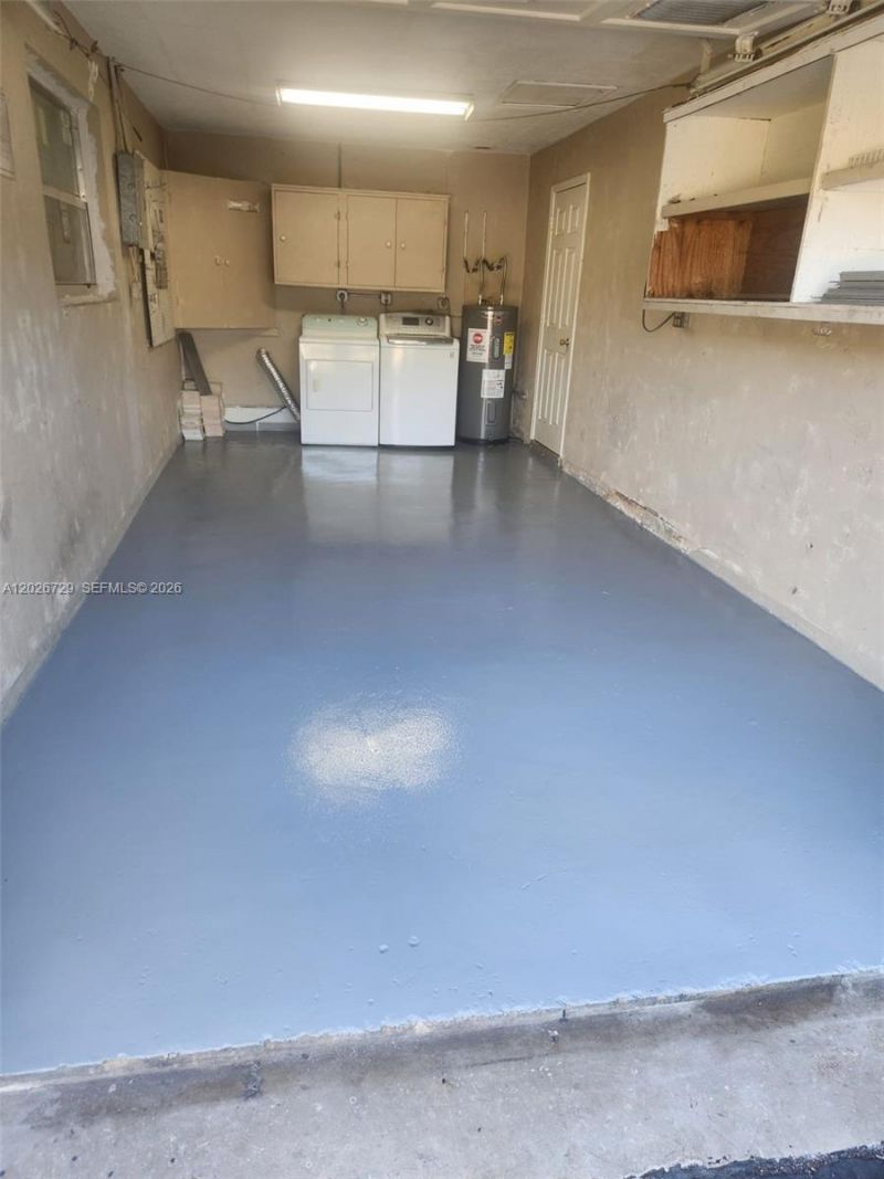 2420 NW 64th Ter , Sunrise, FL 33313 Photo
