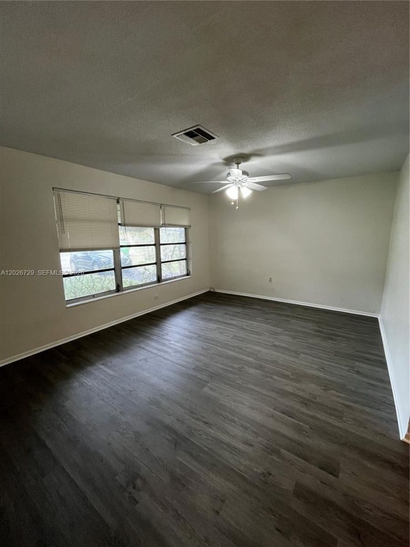 2420 NW 64th Ter , Sunrise, FL 33313 Photo