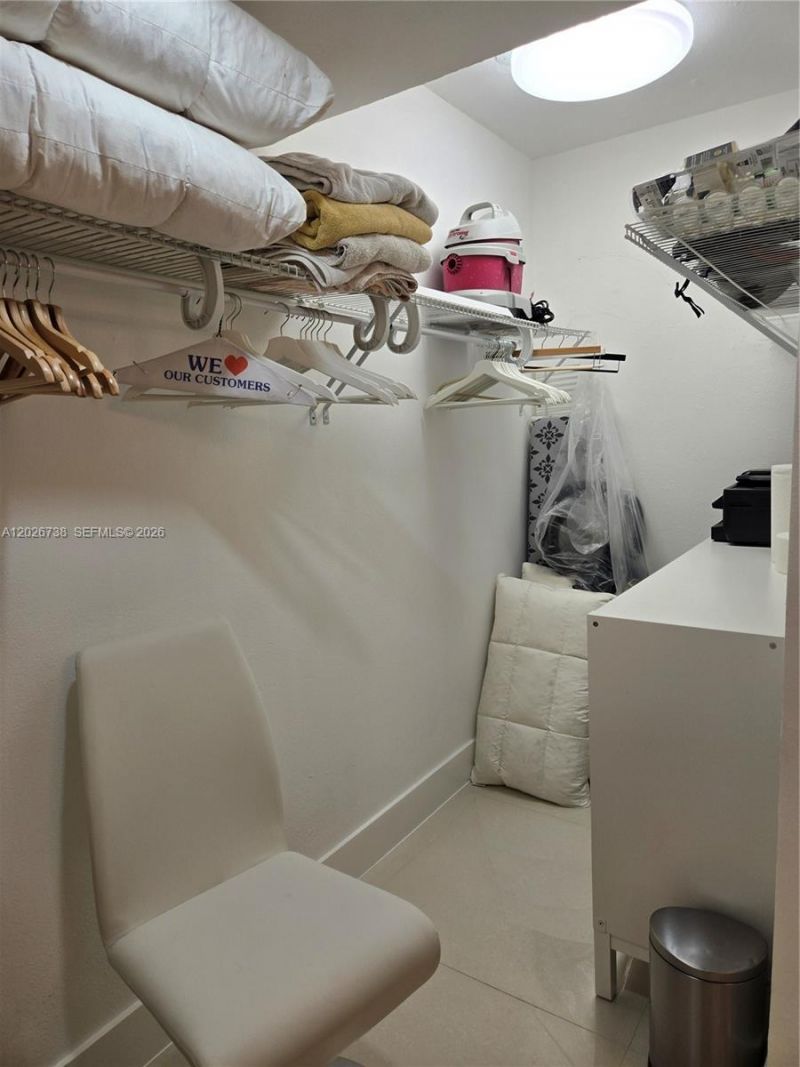 20379 W Country Club Dr , Unit 2531, Aventura, FL 33180 Photo