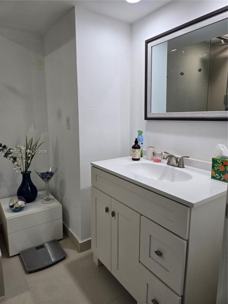 20379 W Country Club Dr , Unit 2531, Aventura, FL 33180 Photo