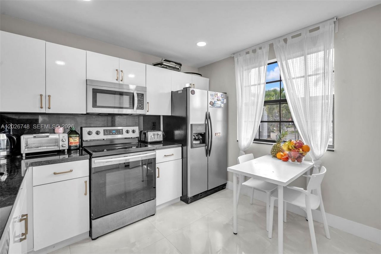 3571 Magellan Cir , Unit 343-4, Aventura, FL 33180 Photo