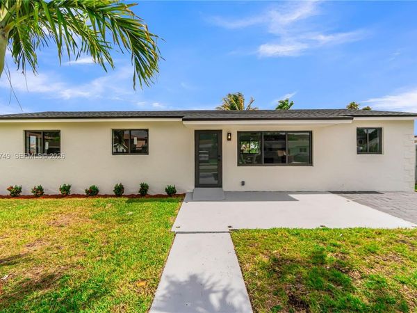 11373 SW 227th Ter , Miami, FL 33170