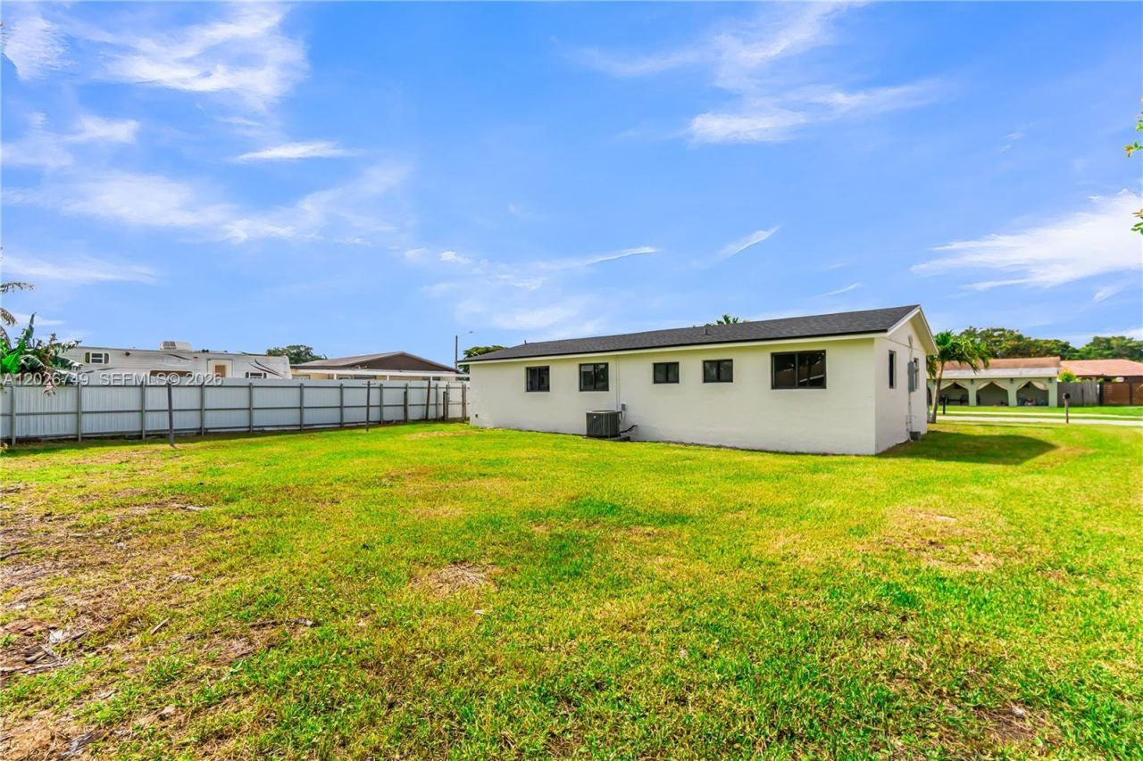 11373 SW 227th Ter , Miami, FL 33170 Photo