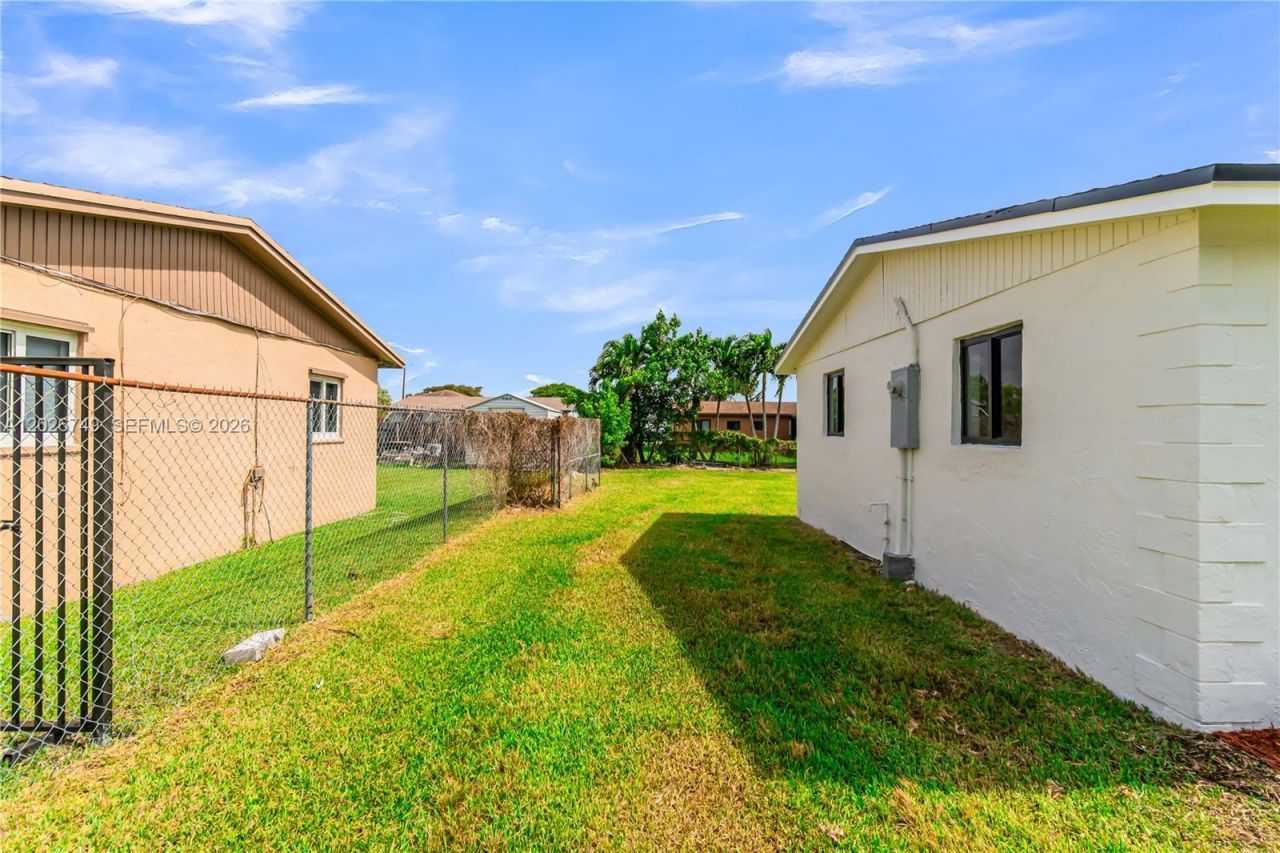 11373 SW 227th Ter , Miami, FL 33170 Photo