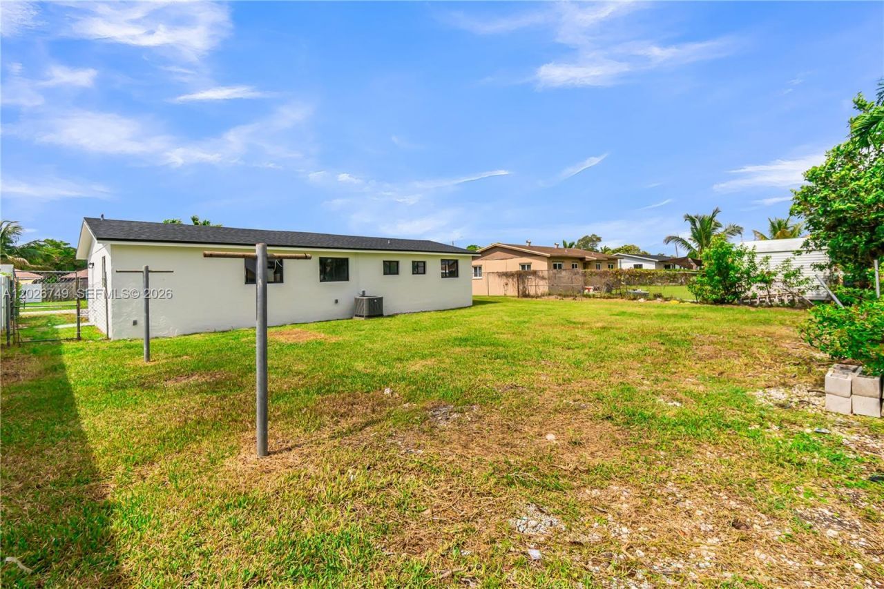 11373 SW 227th Ter , Miami, FL 33170 Photo