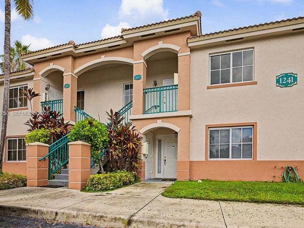 1241 SE 29th St, Unit 203-27, Homestead, FL 33035