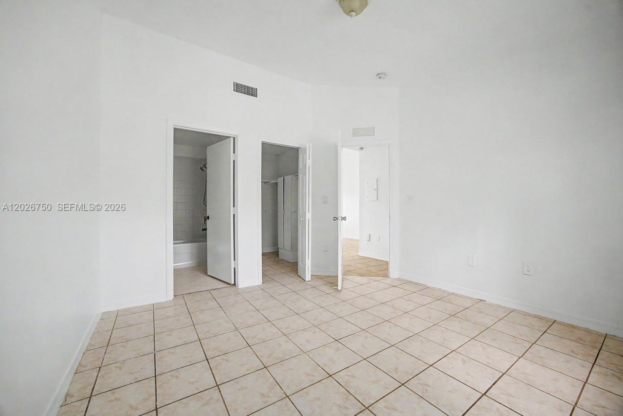 1241 SE 29th St, Unit 203-27, Homestead, FL 33035 Photo