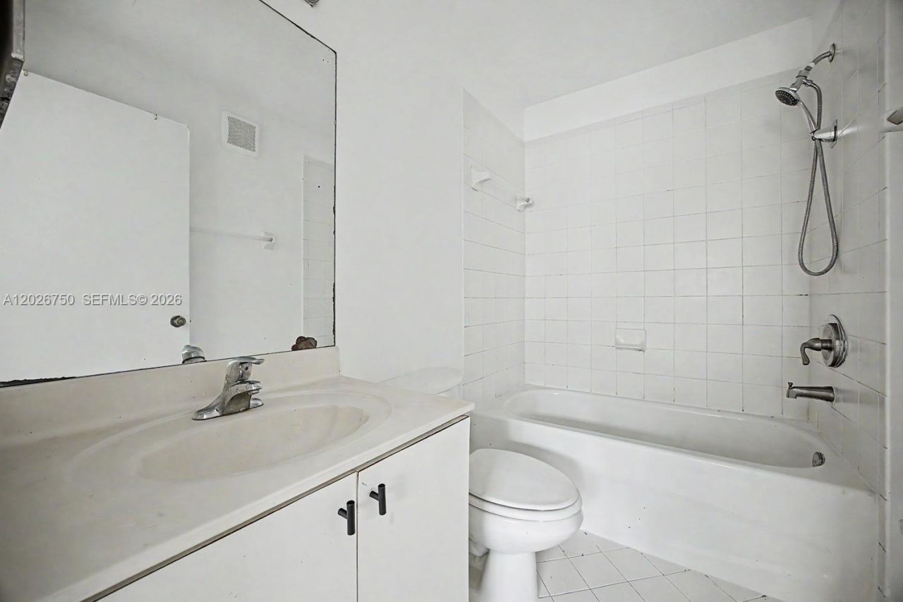 1241 SE 29th St, Unit 203-27, Homestead, FL 33035 Photo