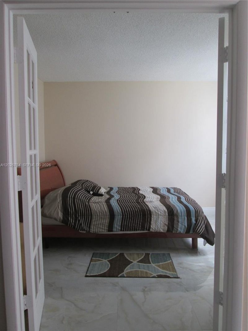 251 174th St , Unit 411, Sunny Isles Beach, FL 33160 Photo