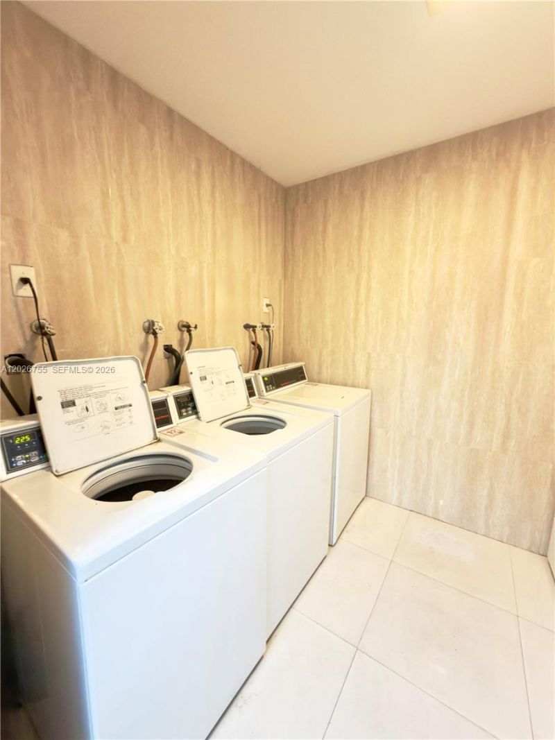 1029 94th St , Unit 12, Bay Harbor Islands, FL 33154 Photo