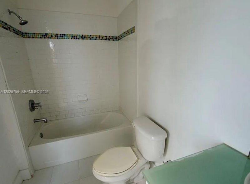 1791 NE Miami Gardens Dr , Unit E405, Miami, FL 33179 Photo