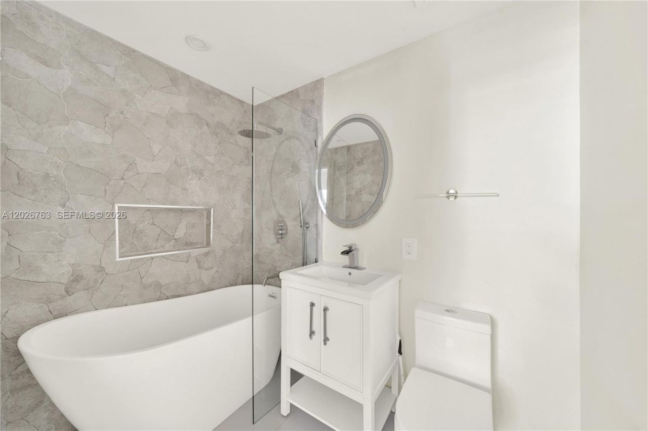 610 8th St , Unit 102R, Miami Beach, FL 33139 Photo