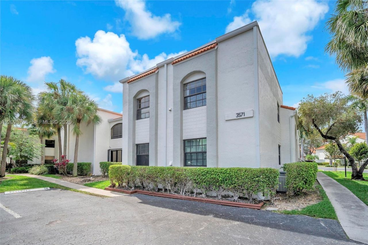 3571 Magellan Cir , Unit 343-4, Aventura, FL 33180 Photo