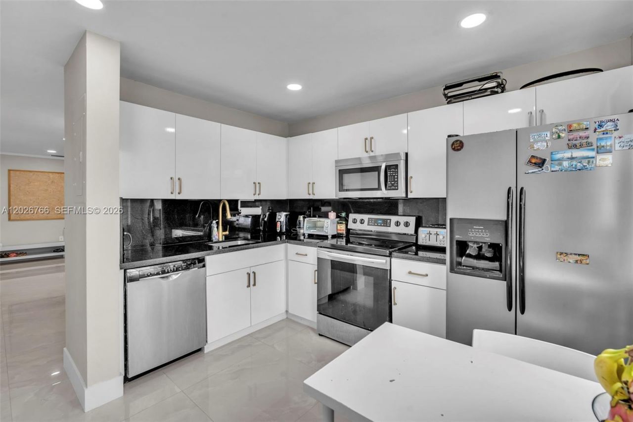 3571 Magellan Cir , Unit 343-4, Aventura, FL 33180 Photo