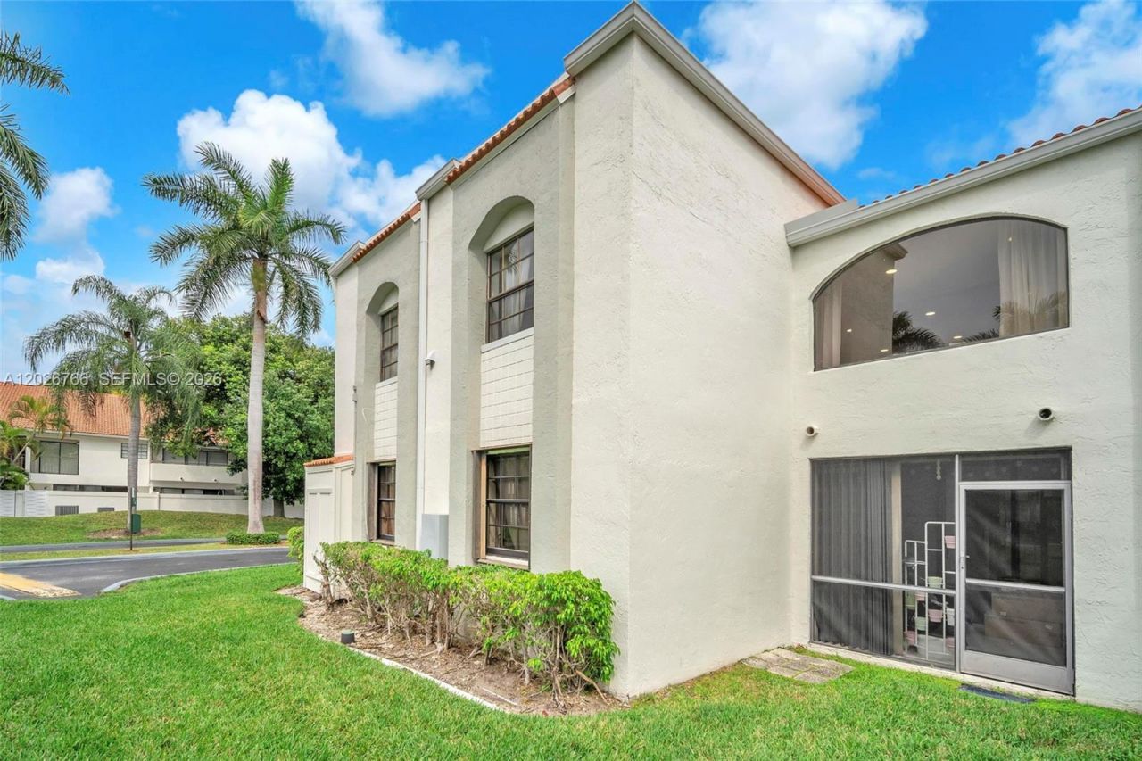 3571 Magellan Cir , Unit 343-4, Aventura, FL 33180 Photo