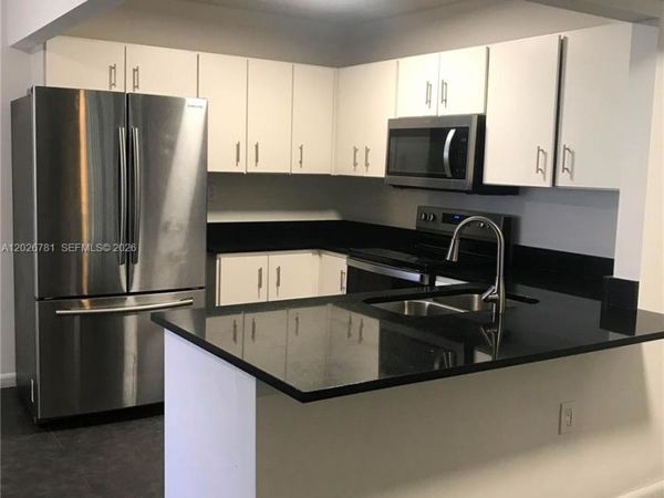 462 NE 210th Cir Ter , Unit 101-9, Miami, FL 33179