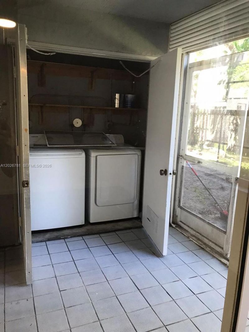 462 NE 210th Cir Ter , Unit 101-9, Miami, FL 33179 Photo