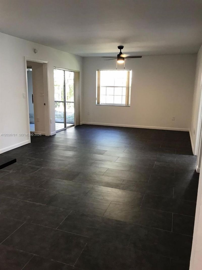 462 NE 210th Cir Ter , Unit 101-9, Miami, FL 33179 Photo