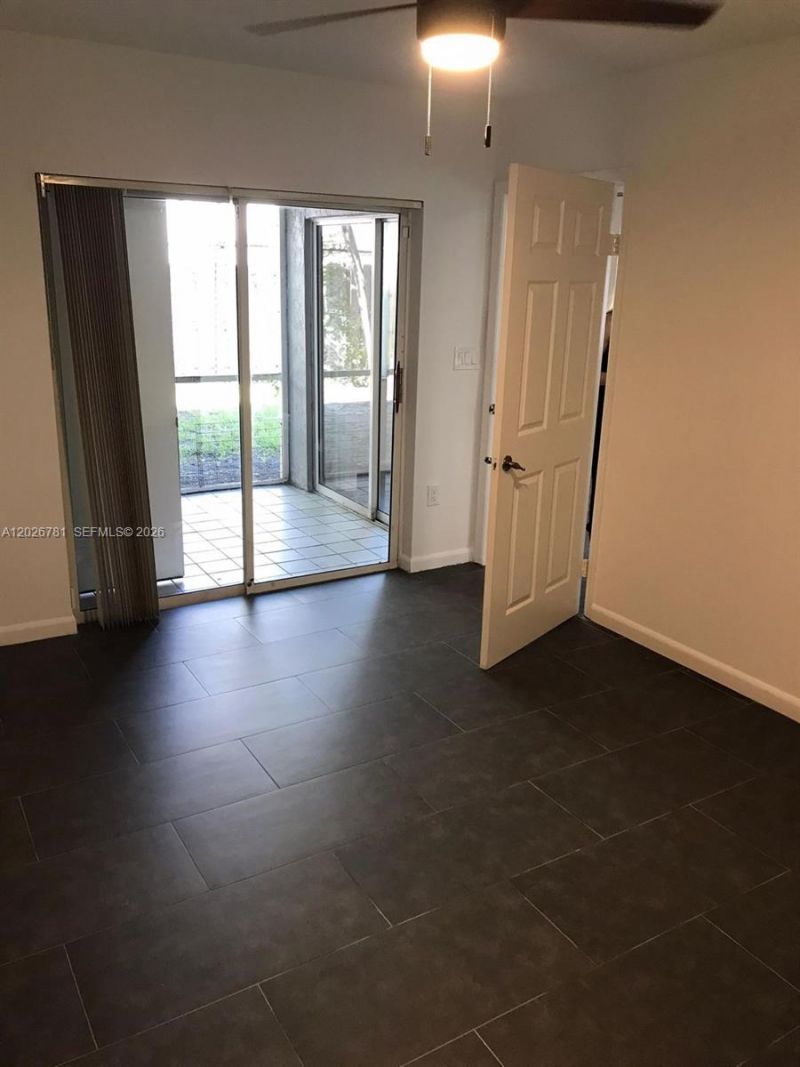 462 NE 210th Cir Ter , Unit 101-9, Miami, FL 33179 Photo