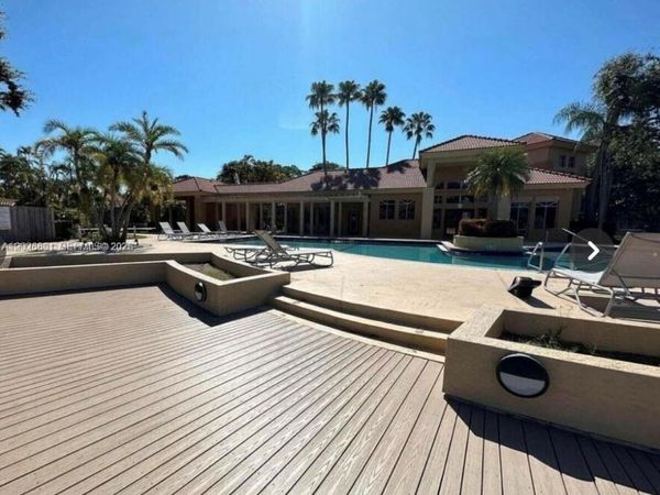 4807 Via Palm Lks, Unit 1520, West Palm Beach, FL 33417