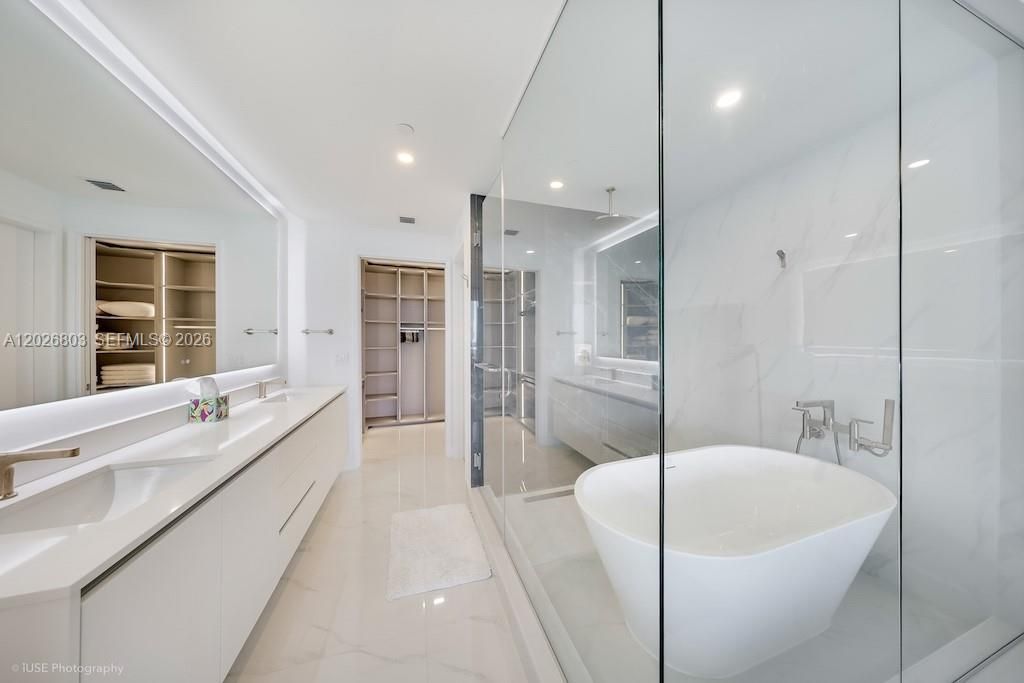 700 NE 24 St , Unit 1403, Miami, FL 33137 Photo
