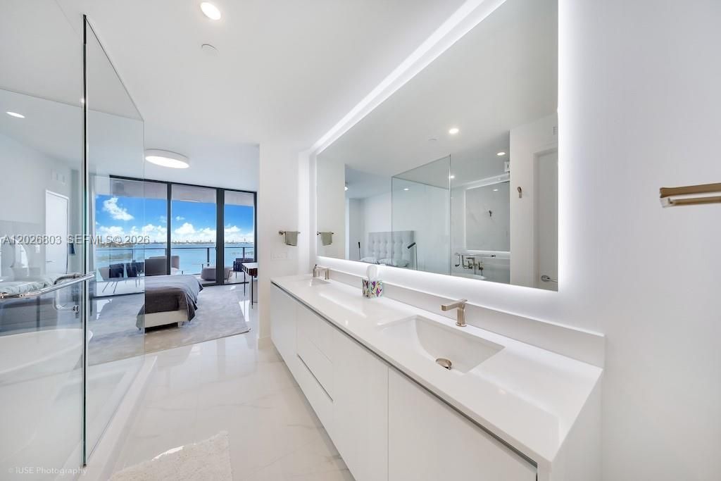 700 NE 24 St , Unit 1403, Miami, FL 33137 Photo