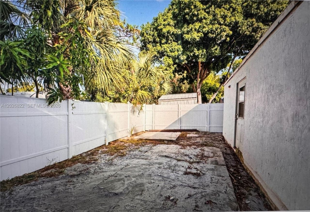 1705 Davie Blvd , Fort Lauderdale, FL 33312 Photo