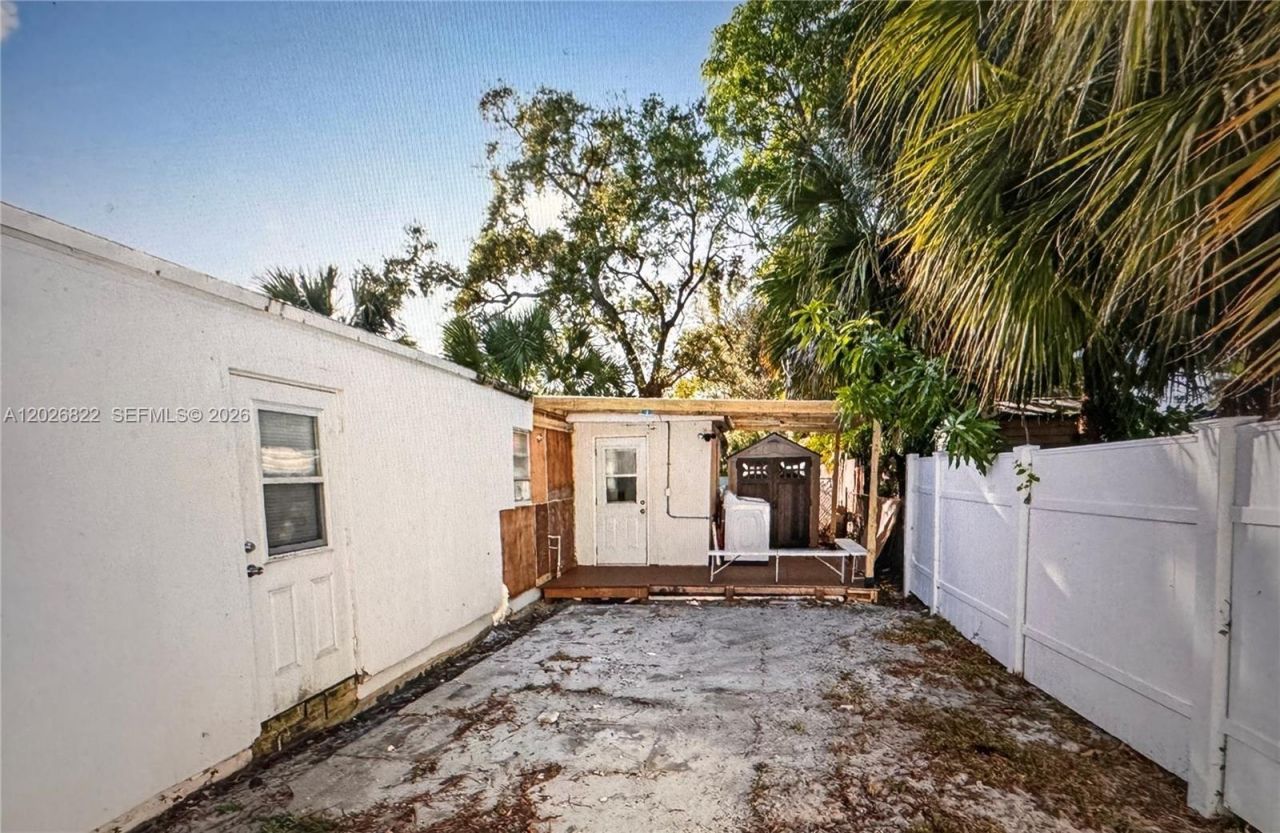 1705 Davie Blvd , Fort Lauderdale, FL 33312 Photo