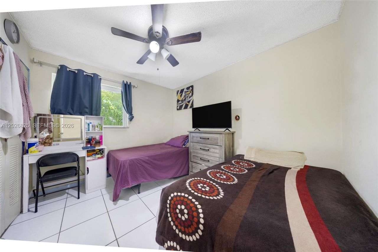 840 NW 4th St , Miami, FL 33128 Photo