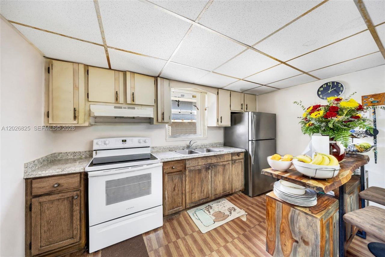 840 NW 4th St , Miami, FL 33128 Photo