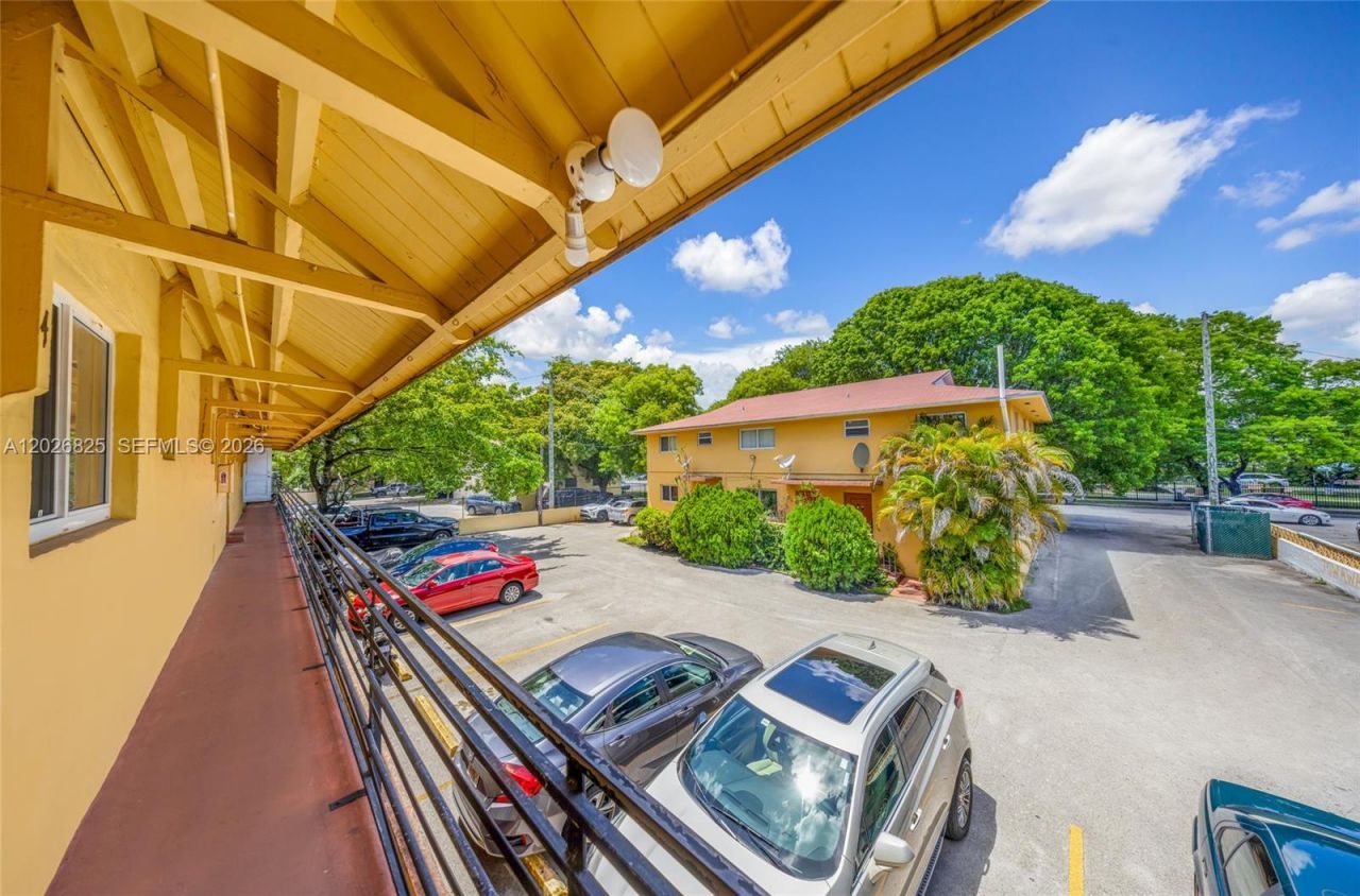 840 NW 4th St , Miami, FL 33128 Photo