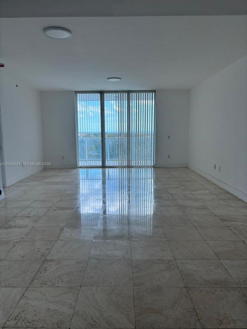 15051 Royal Oaks Ln, Unit 1401, North Miami, FL 33181 Main Photo