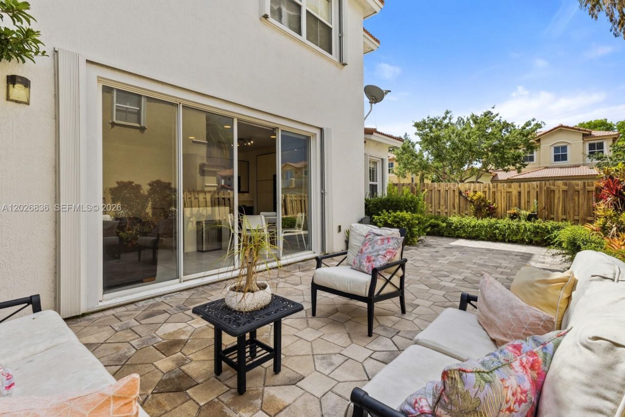 8610 NW 110th Ave , Doral, FL 33178 Photo