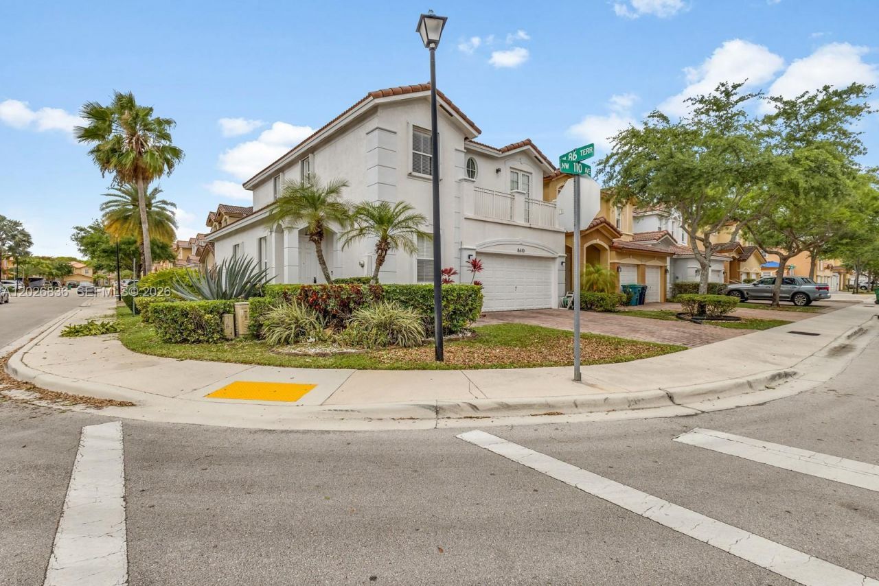 8610 NW 110th Ave , Doral, FL 33178 Photo