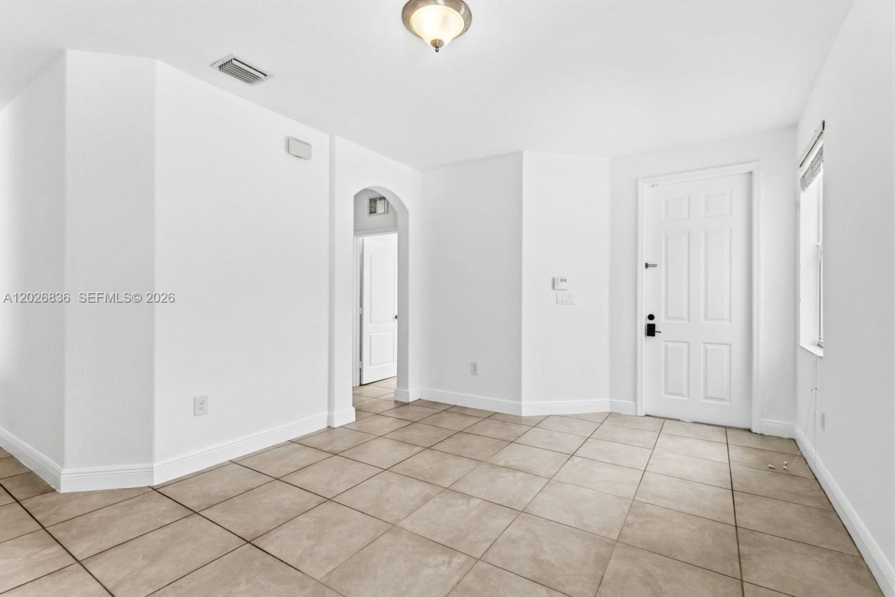 8610 NW 110th Ave , Doral, FL 33178 Photo