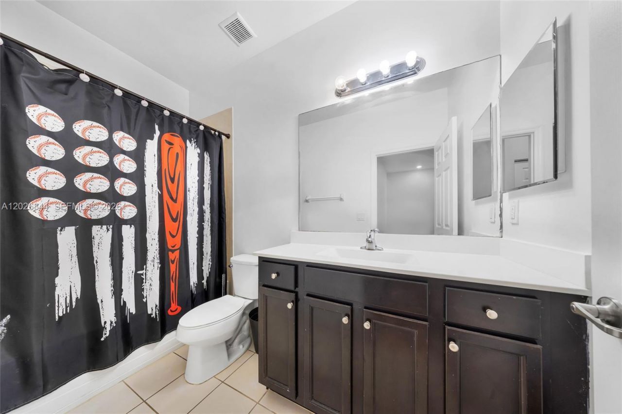 9381 W 33rd Ln , Hialeah, FL 33018 Photo
