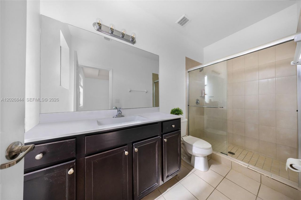 9381 W 33rd Ln , Hialeah, FL 33018 Photo