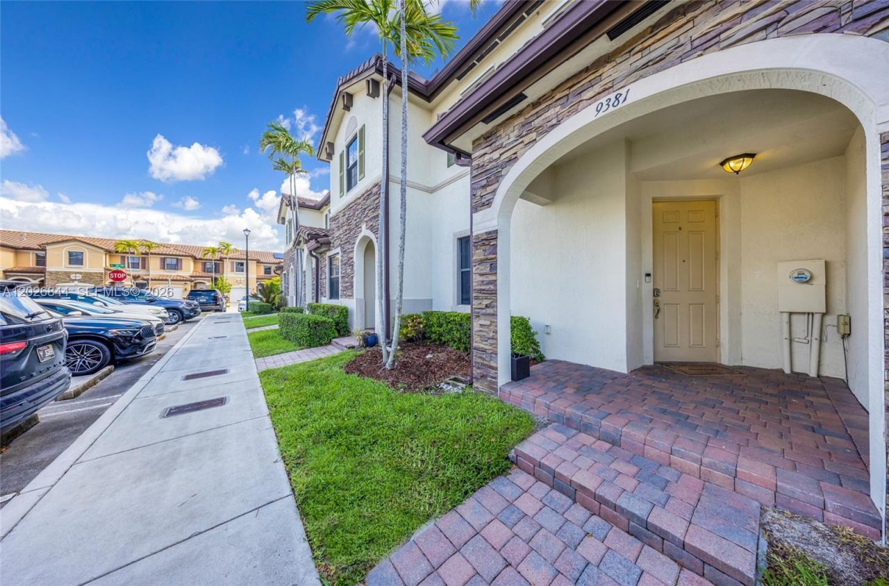 9381 W 33rd Ln , Hialeah, FL 33018 Photo