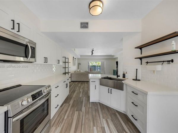 8942 W Flagler St, Unit 3, Miami, FL 33174