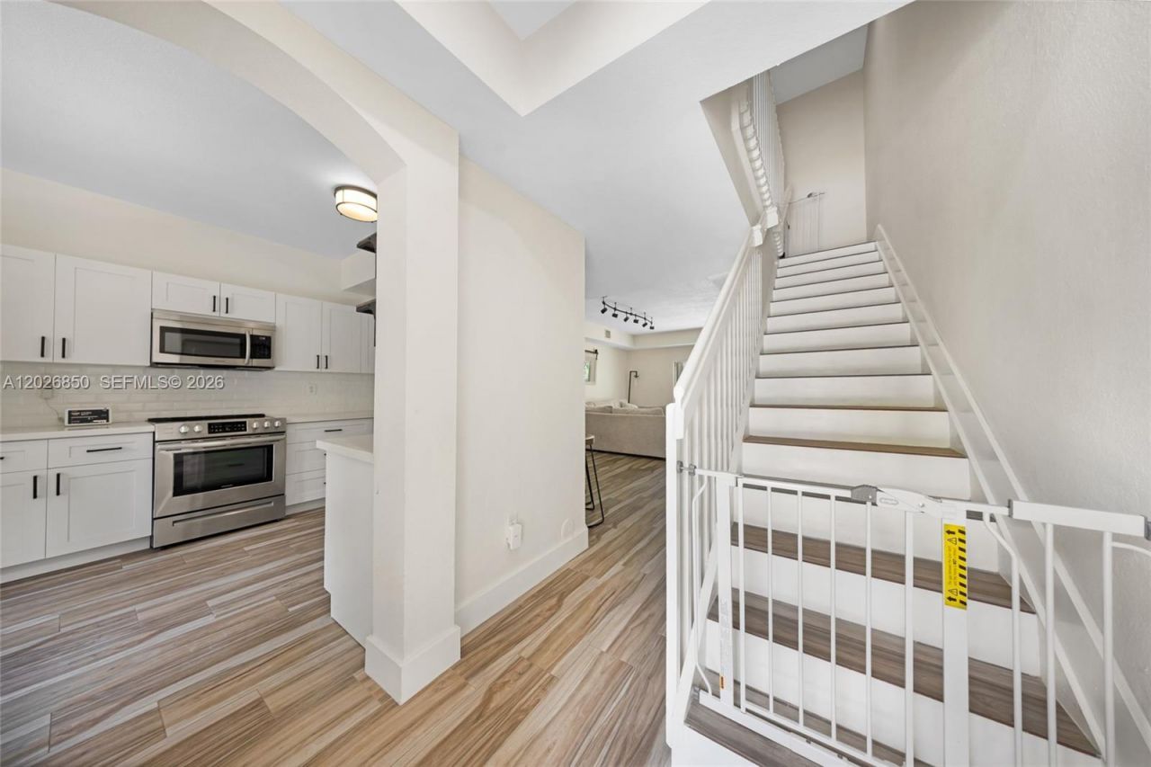 8942 W Flagler St, Unit 3, Miami, FL 33174 Photo