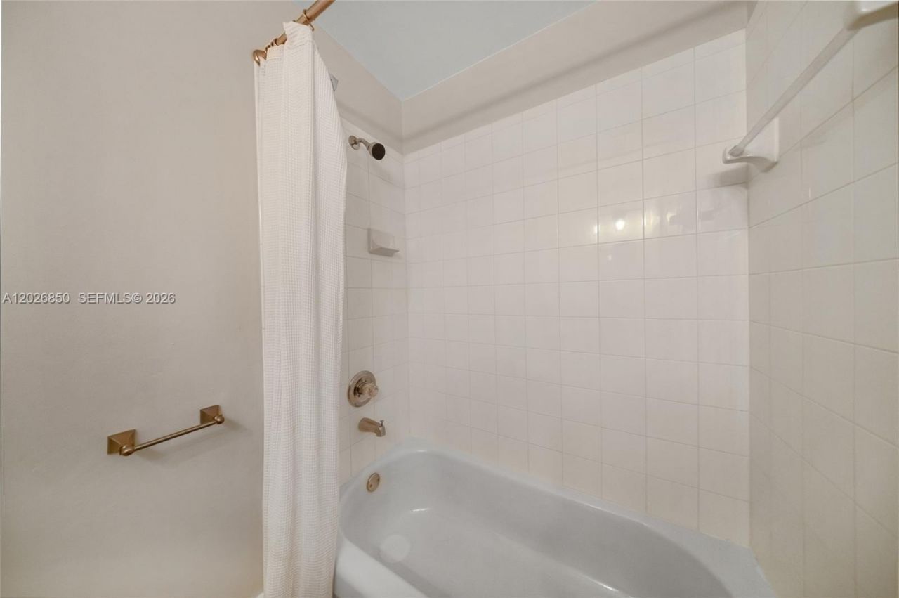 8942 W Flagler St, Unit 3, Miami, FL 33174 Photo