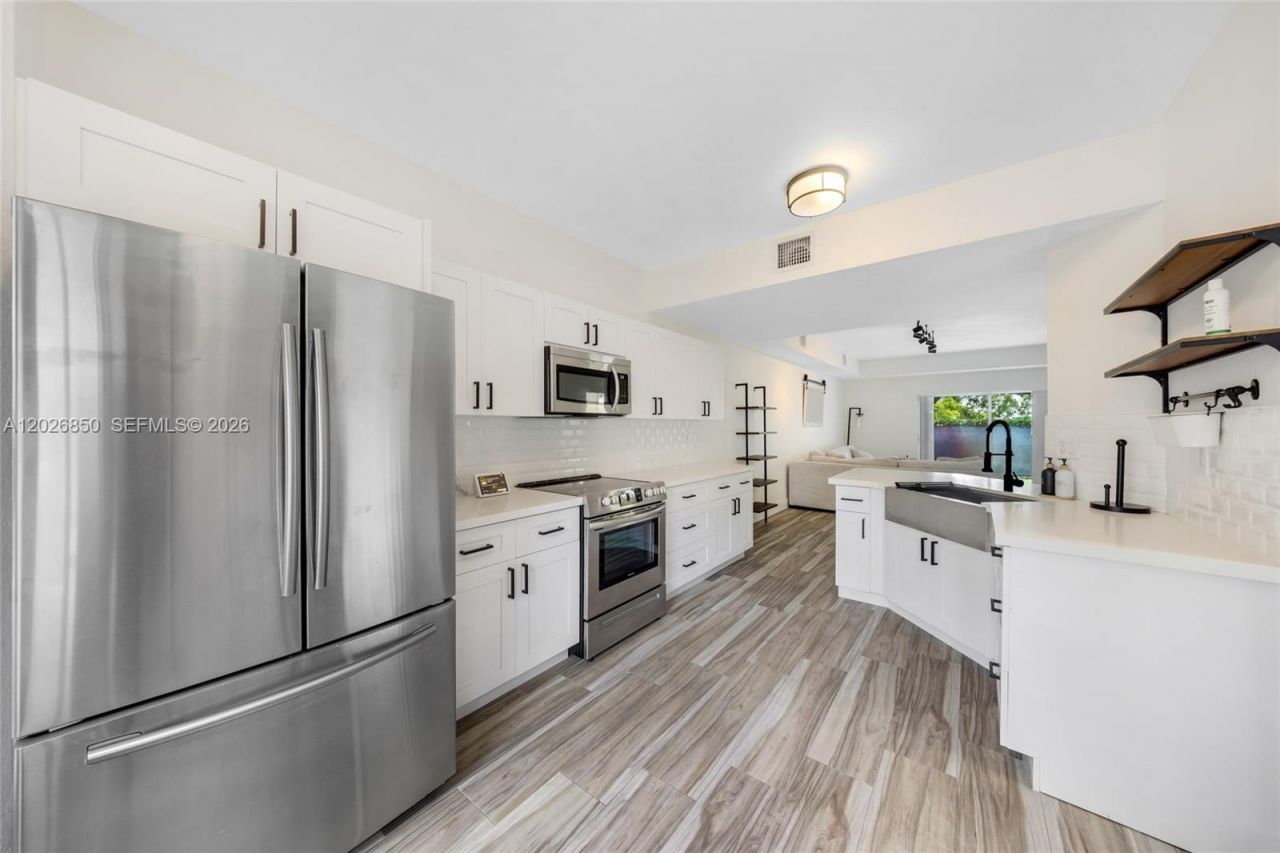 8942 W Flagler St, Unit 3, Miami, FL 33174 Photo
