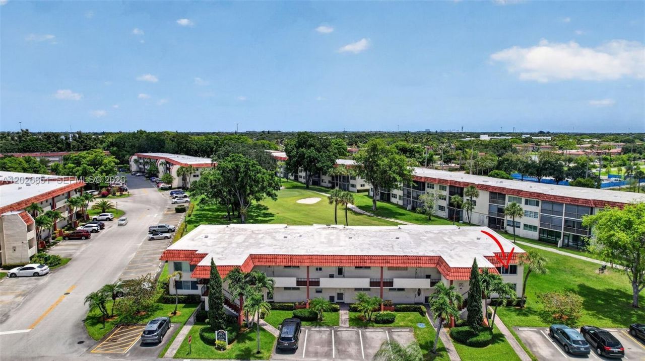 8941 S Hollybrook Blvd , Unit 205, Pembroke Pines, FL 33025 Photo