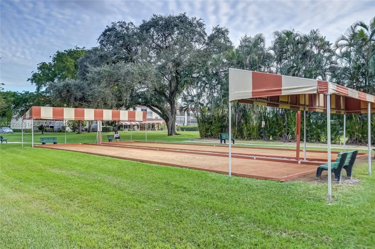 8941 S Hollybrook Blvd , Unit 205, Pembroke Pines, FL 33025 Photo