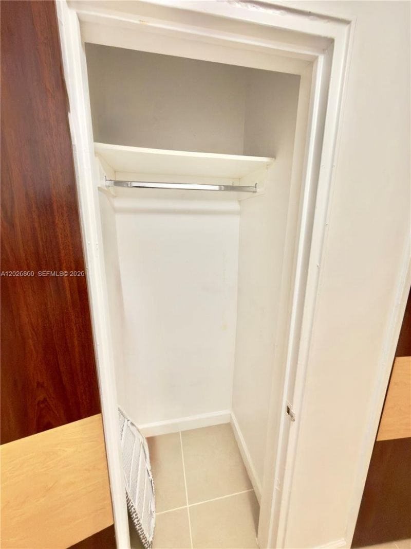 1043 94th St , Unit 4, Bay Harbor Islands, FL 33154 Photo