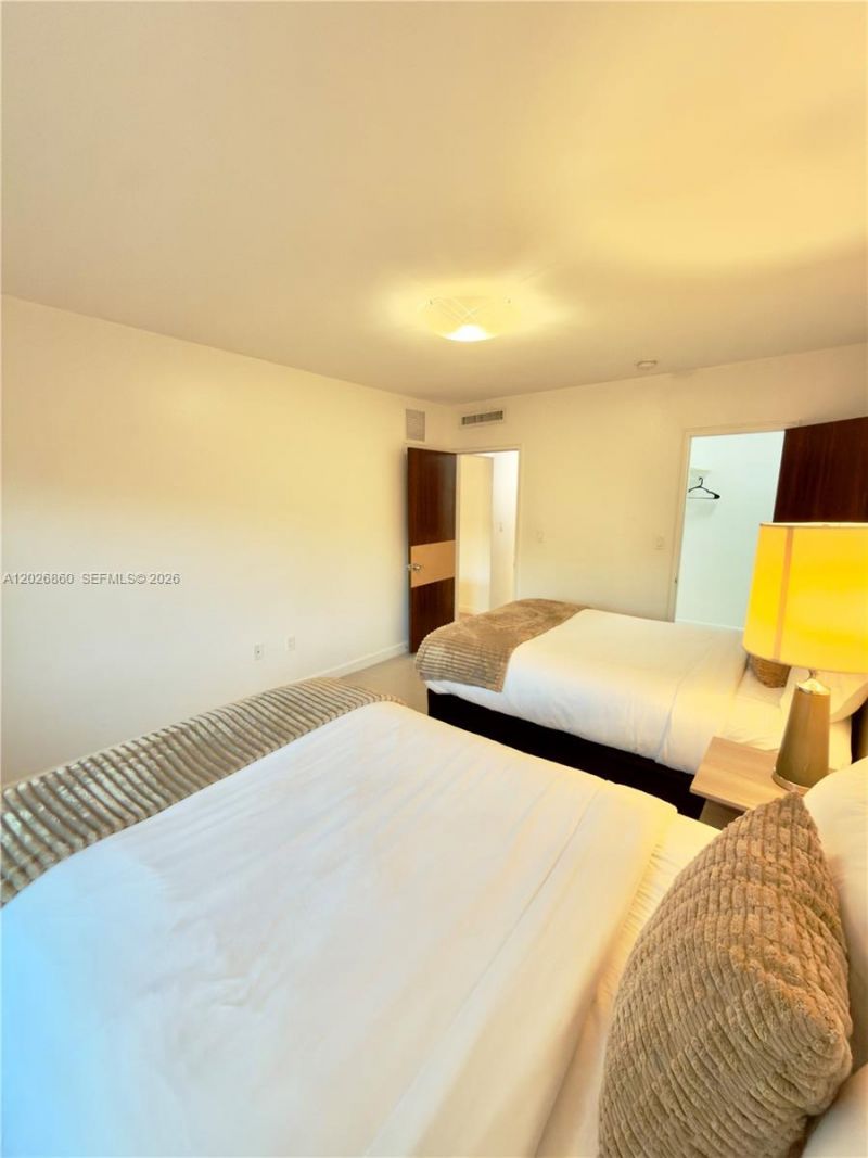 1043 94th St , Unit 4, Bay Harbor Islands, FL 33154 Photo