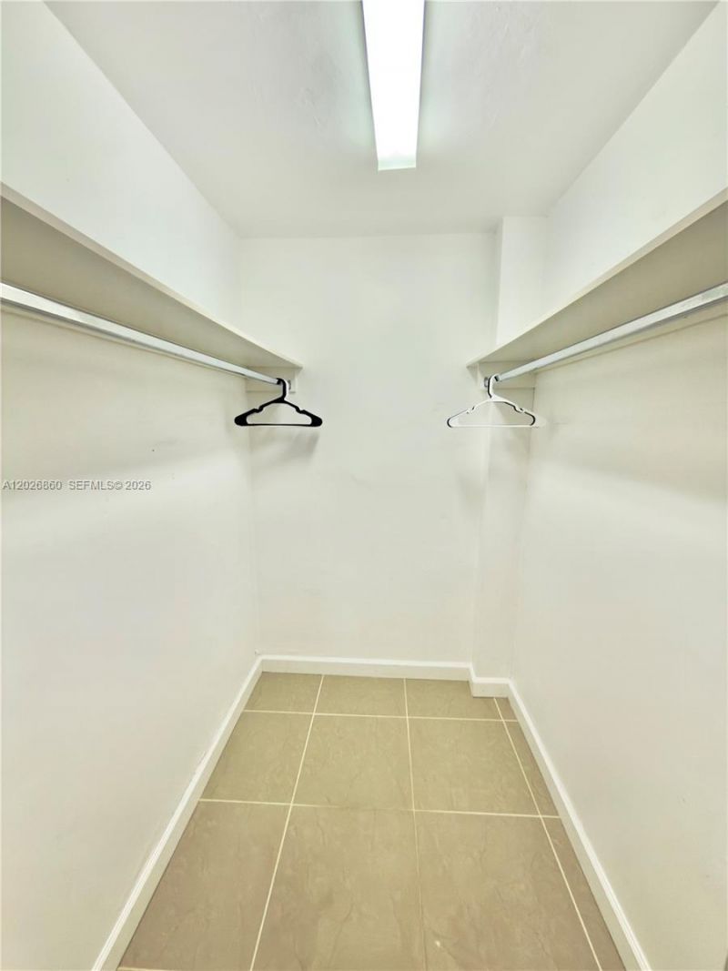 1043 94th St , Unit 4, Bay Harbor Islands, FL 33154 Photo