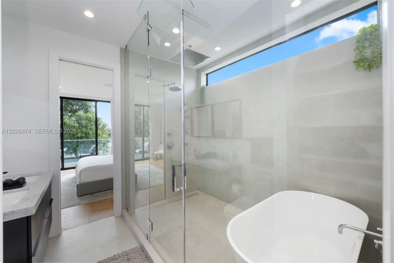 80 NW 45th St , Miami, FL 33127 Photo