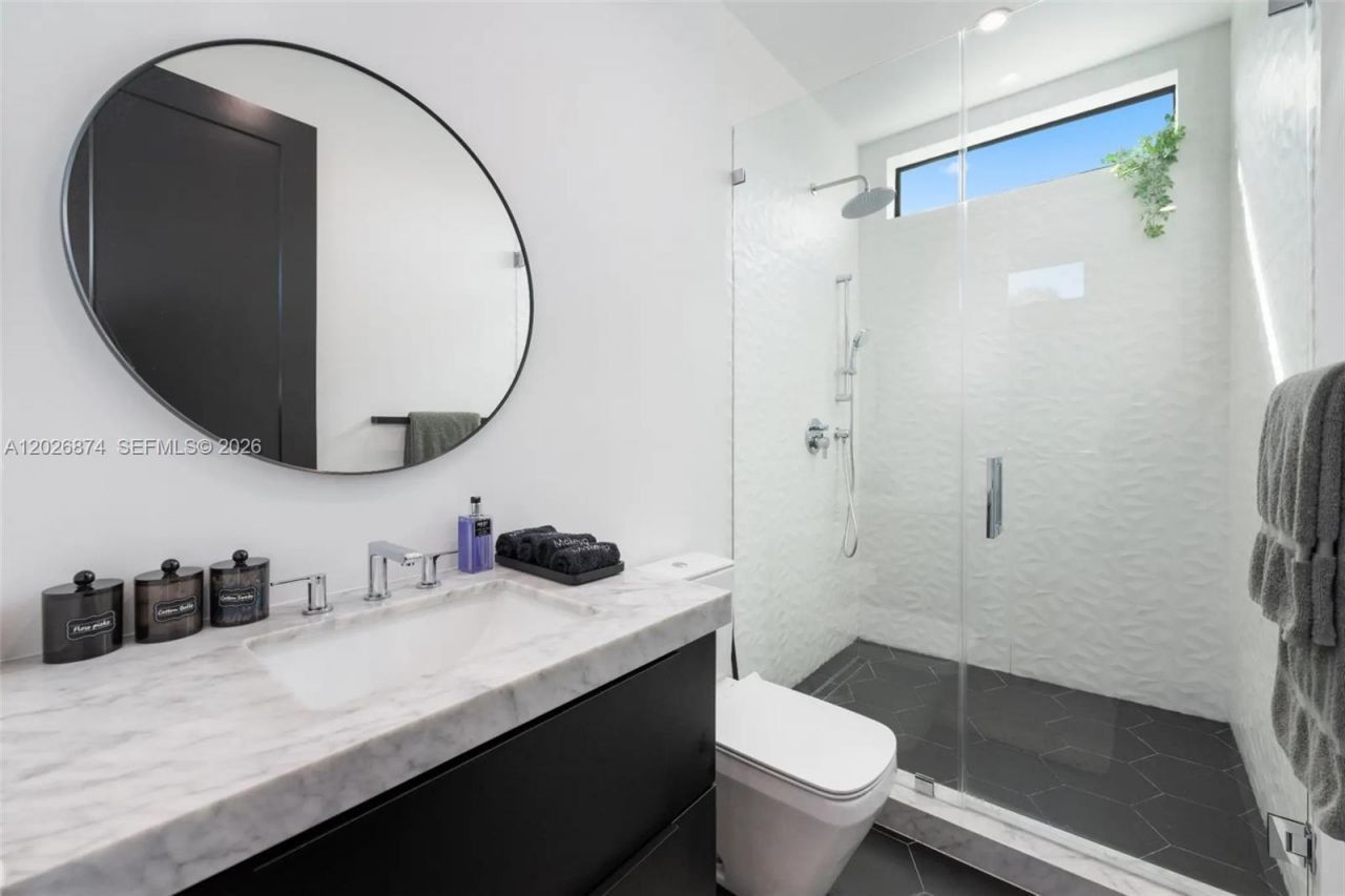 80 NW 45th St , Miami, FL 33127 Photo